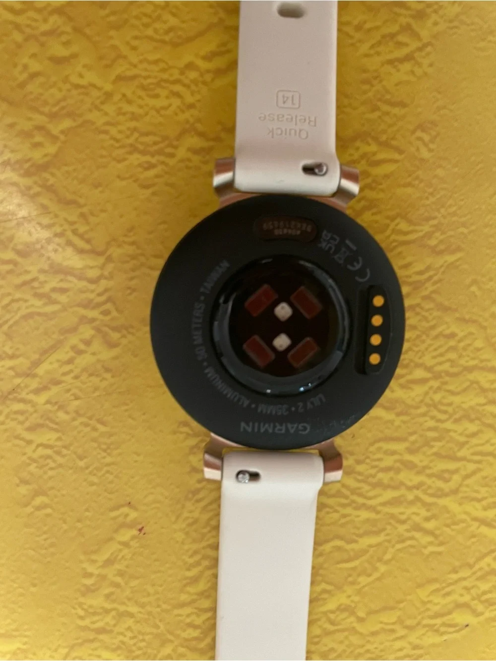 Garmin Lily 2 Smartwatch - Cream and Gold Accent